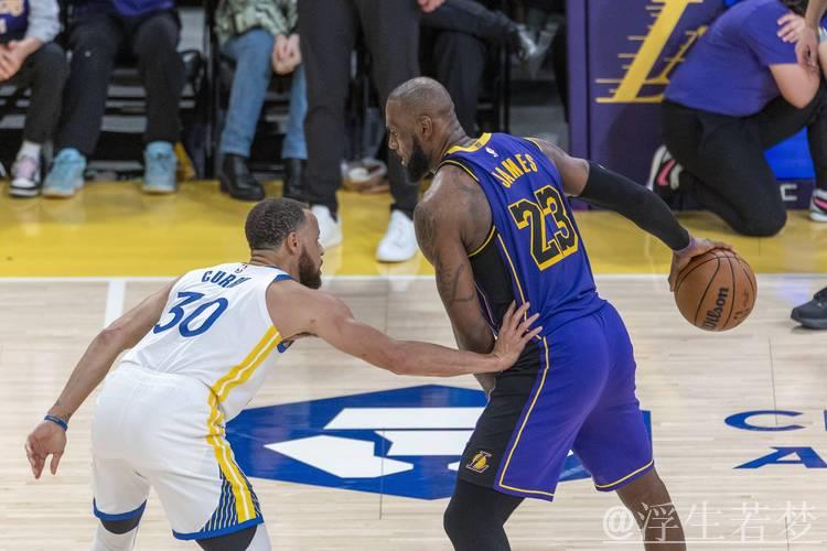 詹姆斯与库里的巅峰对决解读 詹姆斯与库里的巅峰对决解读