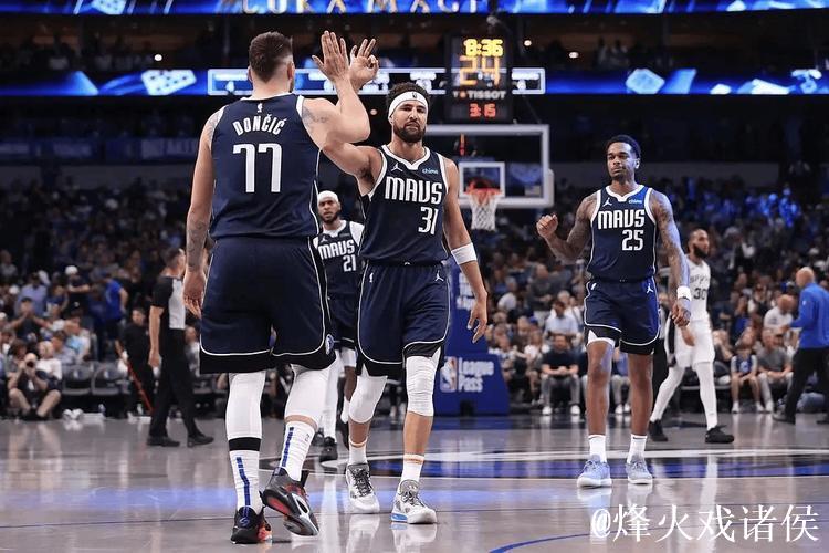 汤普森首战轰22分独行侠击败马刺 凯尔特人狂胜奇才